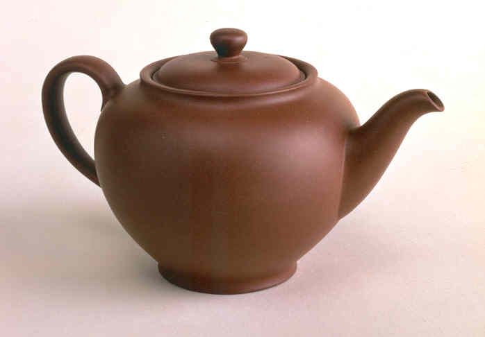 Yixing teapot in palace lamp shape by Gu Jingzhou